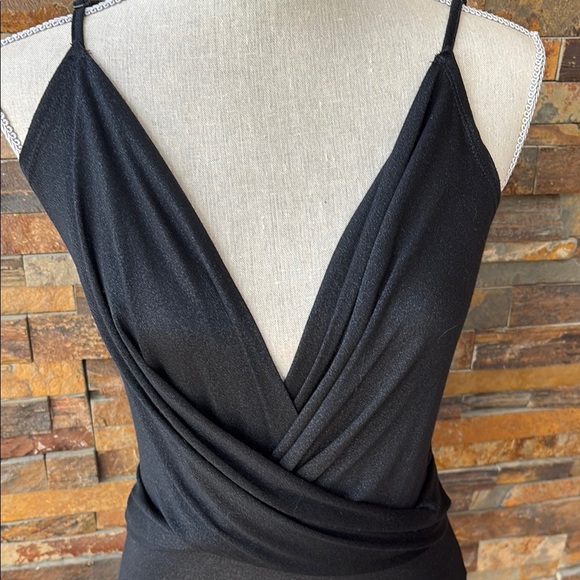 Shiny Black V-Neck Bodysuit SHEIN - Picture 2 of 4